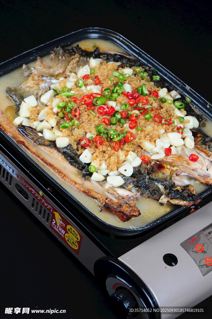 美味锡纸烤鱼鲜香诱人