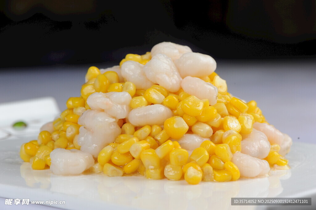 虾仁玉米美食堆叠