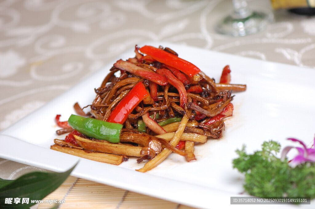 彩椒炒肉丝