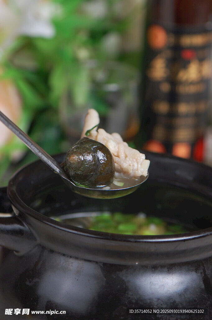 瓦罐靓汤滋补美味一勺盛