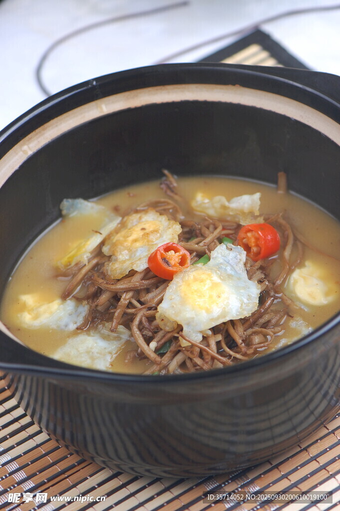 美味日式寿喜烧锅中佳肴