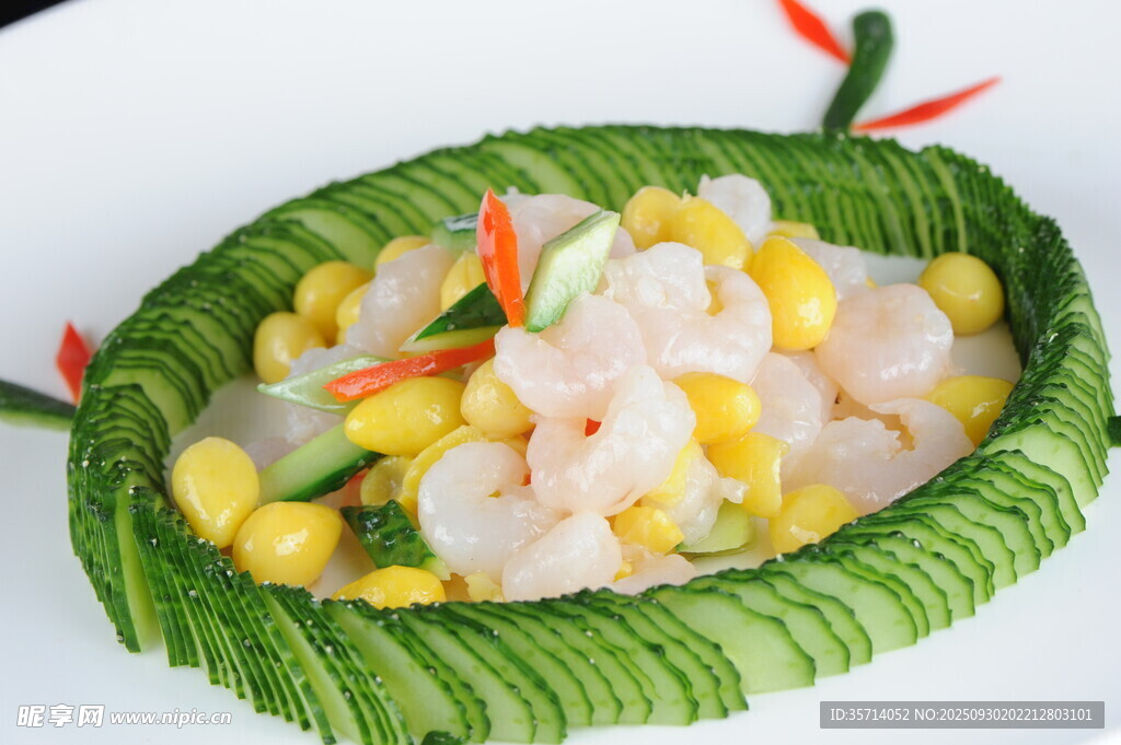 虾仁玉米摆盘精致美食