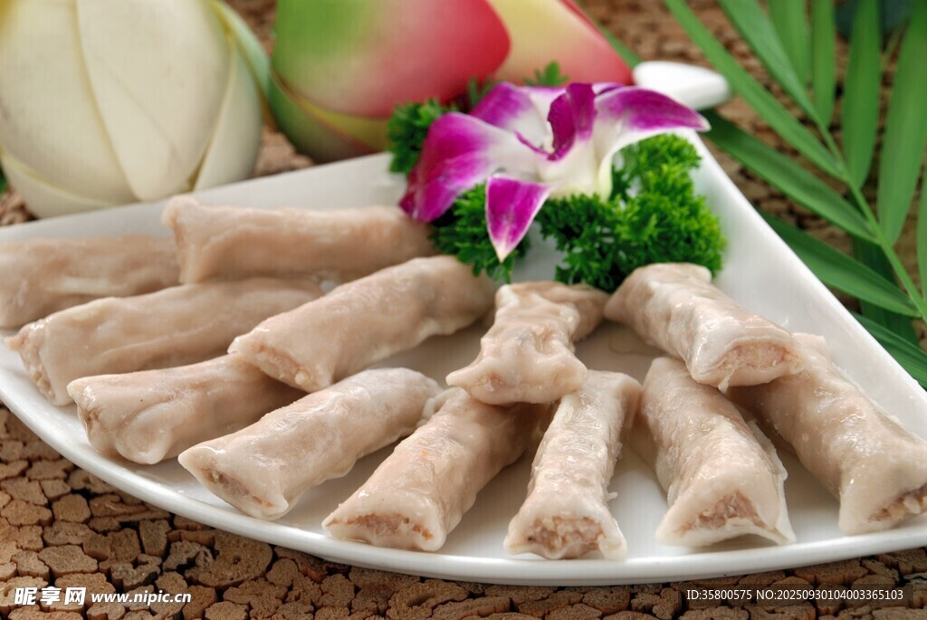 美味春卷摆盘精致诱人