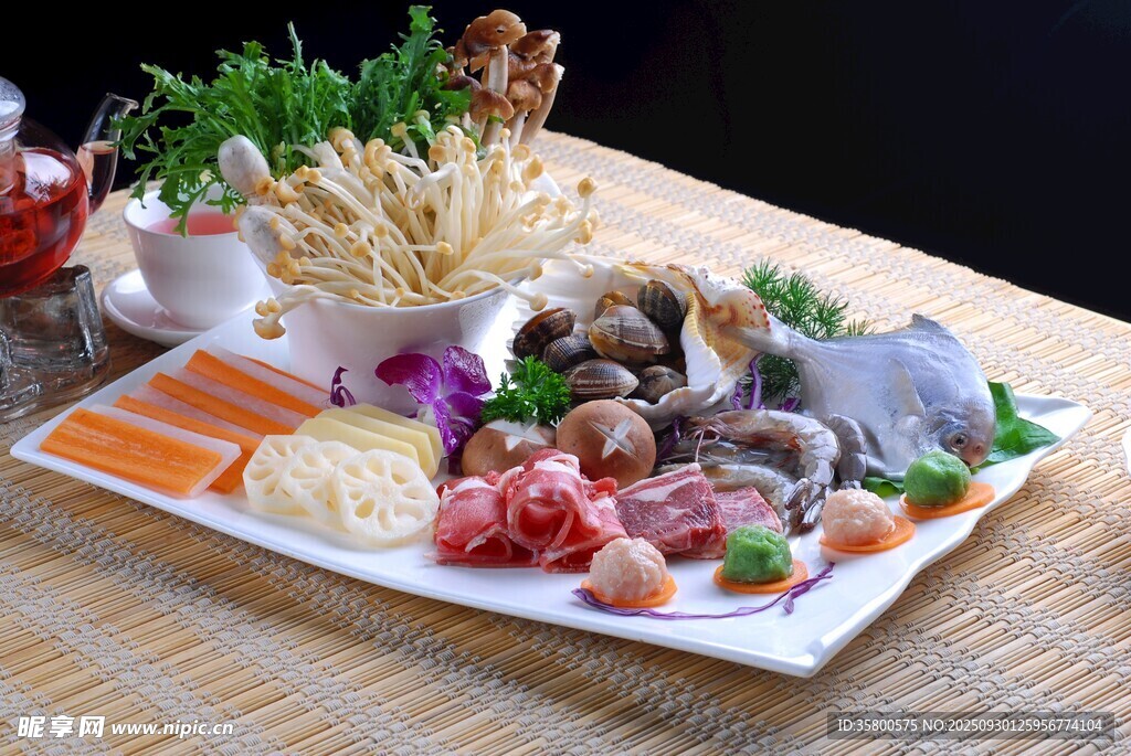 丰盛火锅食材拼盘