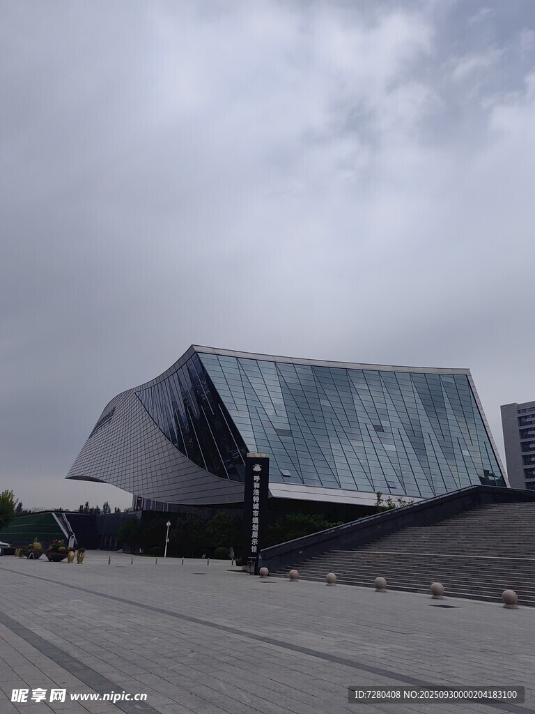 现代风格独特建筑外观