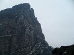 巍峨峻峭的高山