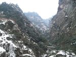 冬日雪山峡谷美景