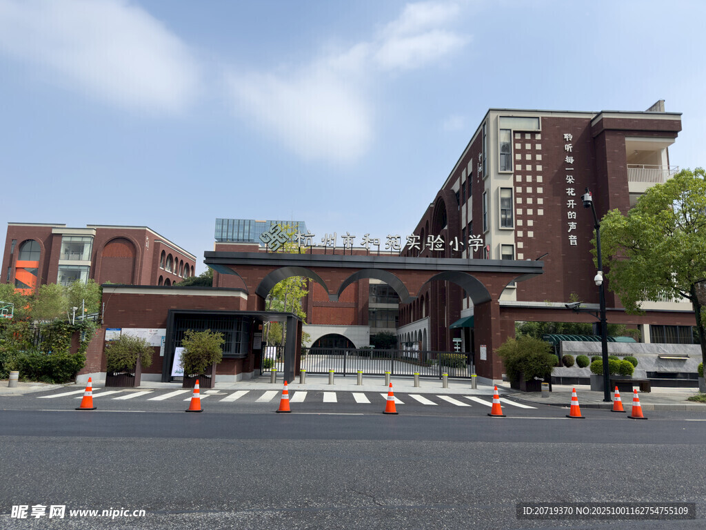 校园大门建筑景观