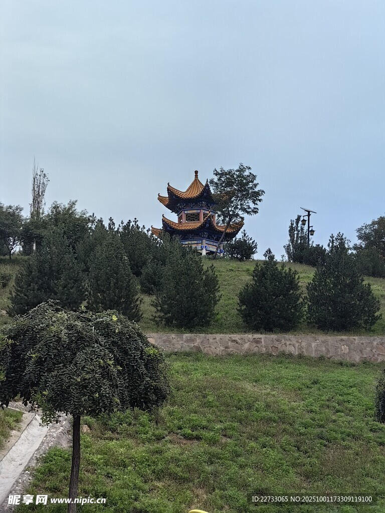 山间古亭