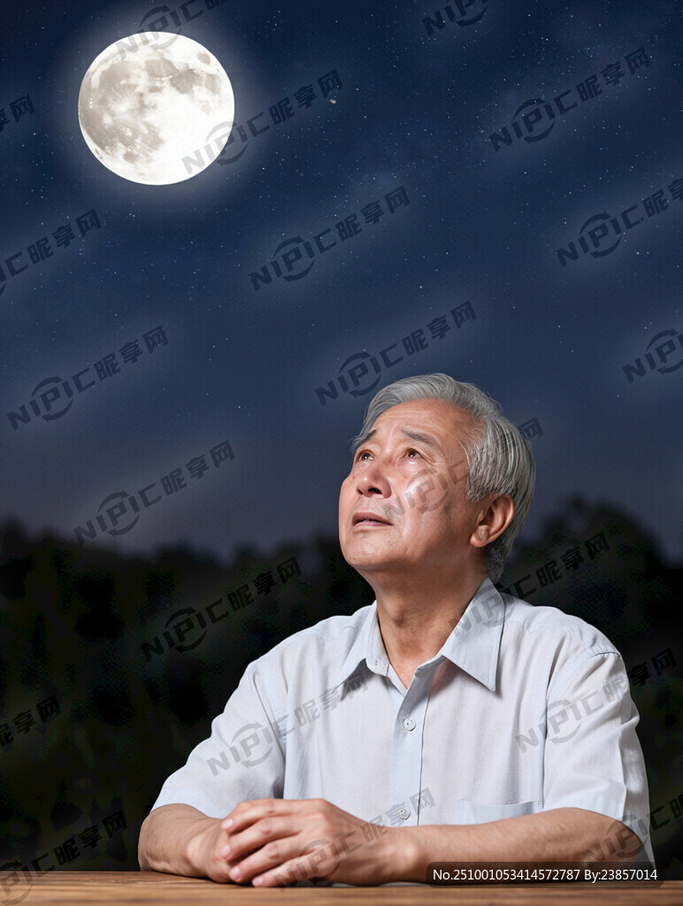 中秋来临 抬头遥望明月月