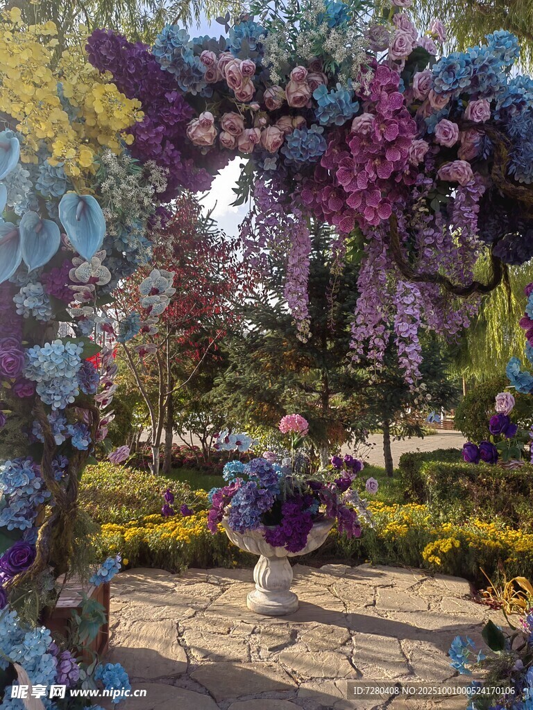梦幻紫藤花廊景观