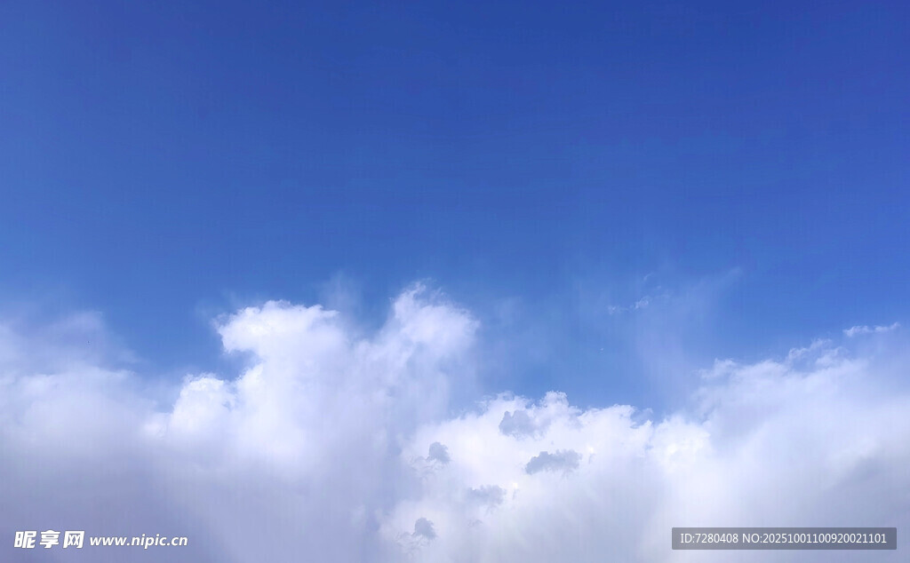 蓝天白云美景