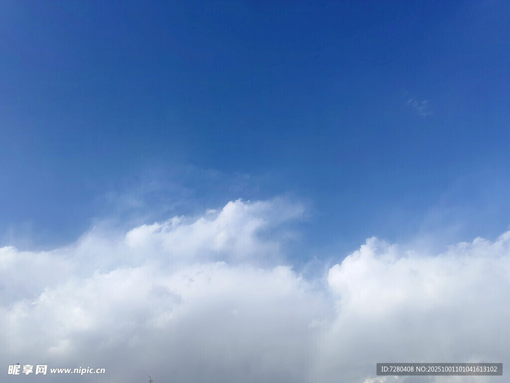 蓝天白云美景