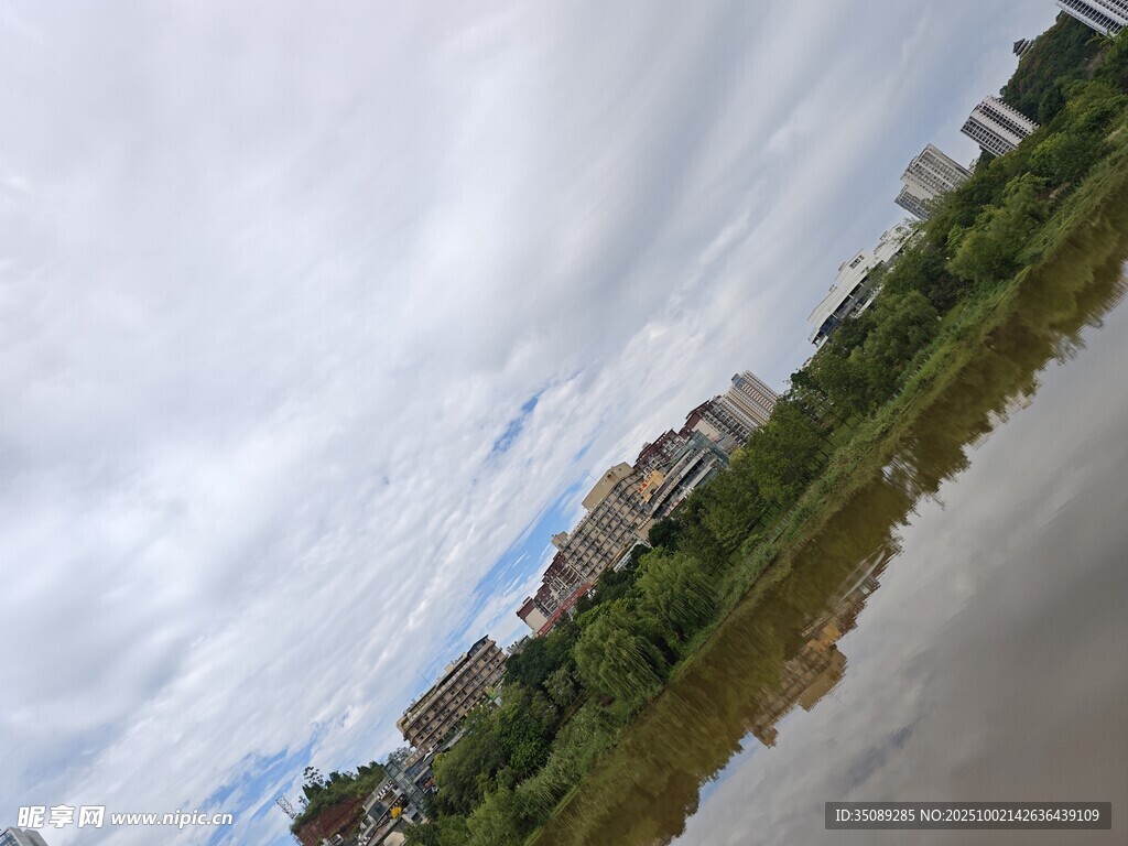 城市河畔风景