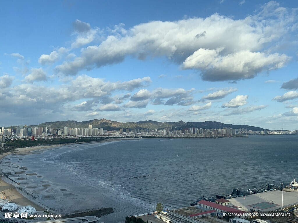 城市海滨风光俯瞰美景