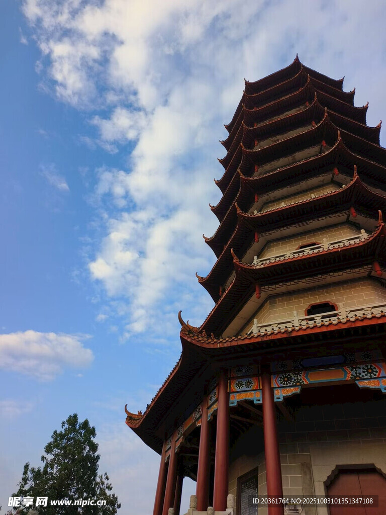 古色古香的多层中式塔楼