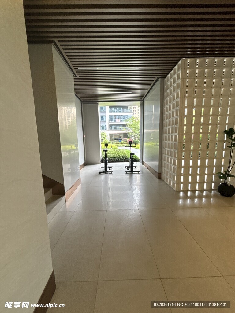现代简约风格走廊空间