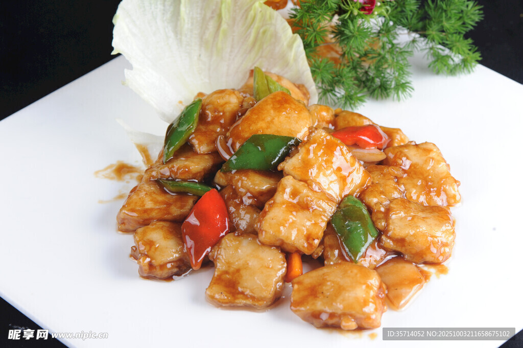美味泰式鸡肉块摆盘精致