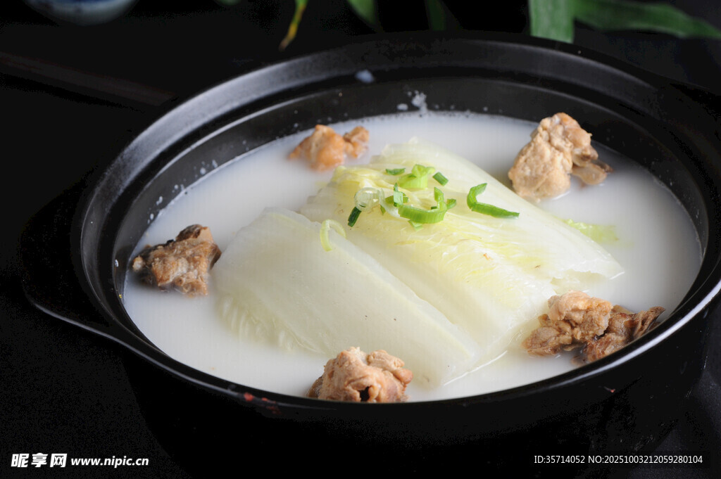 排骨萝卜汤营养美味佳肴