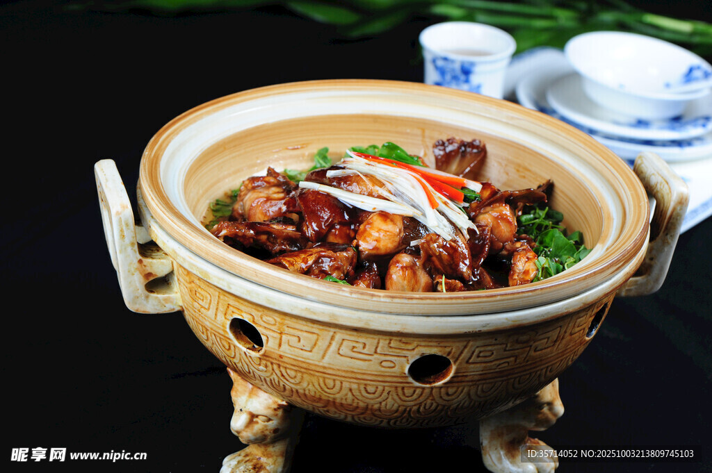 美味砂锅菜肴