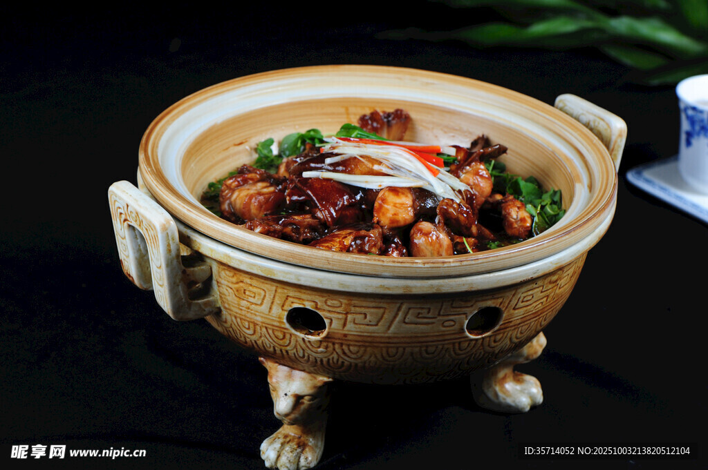美味砂锅炖菜