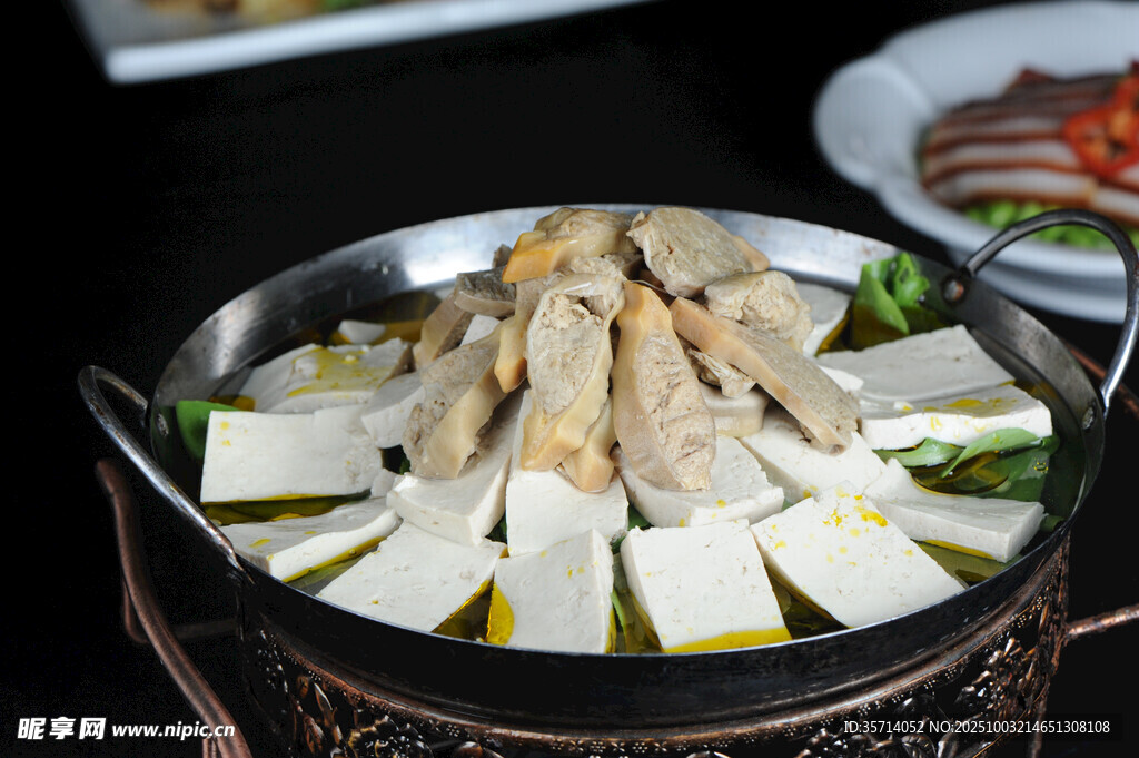 鲜香鸡肉豆腐火锅