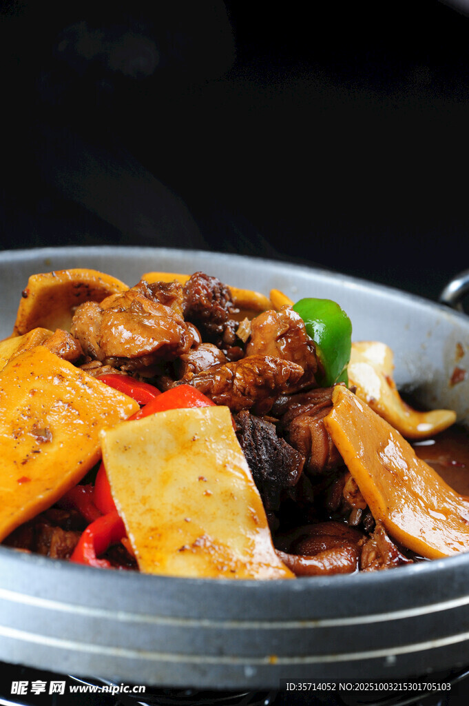 美味香锅食材丰富诱人