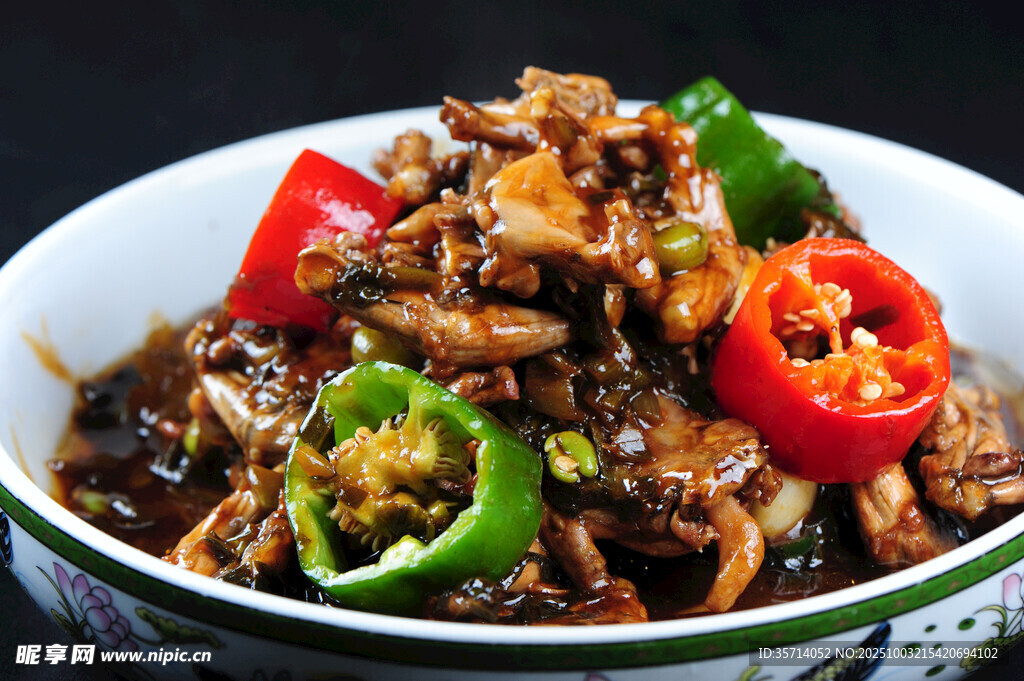 香辣美味炒兔肉