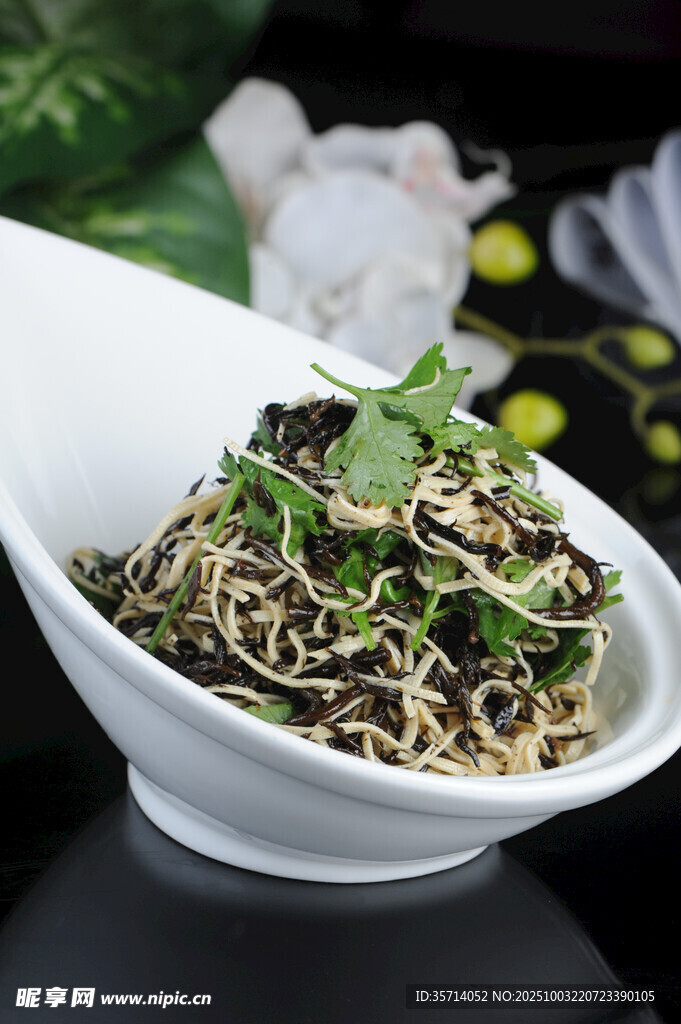 美味凉拌荞麦面
