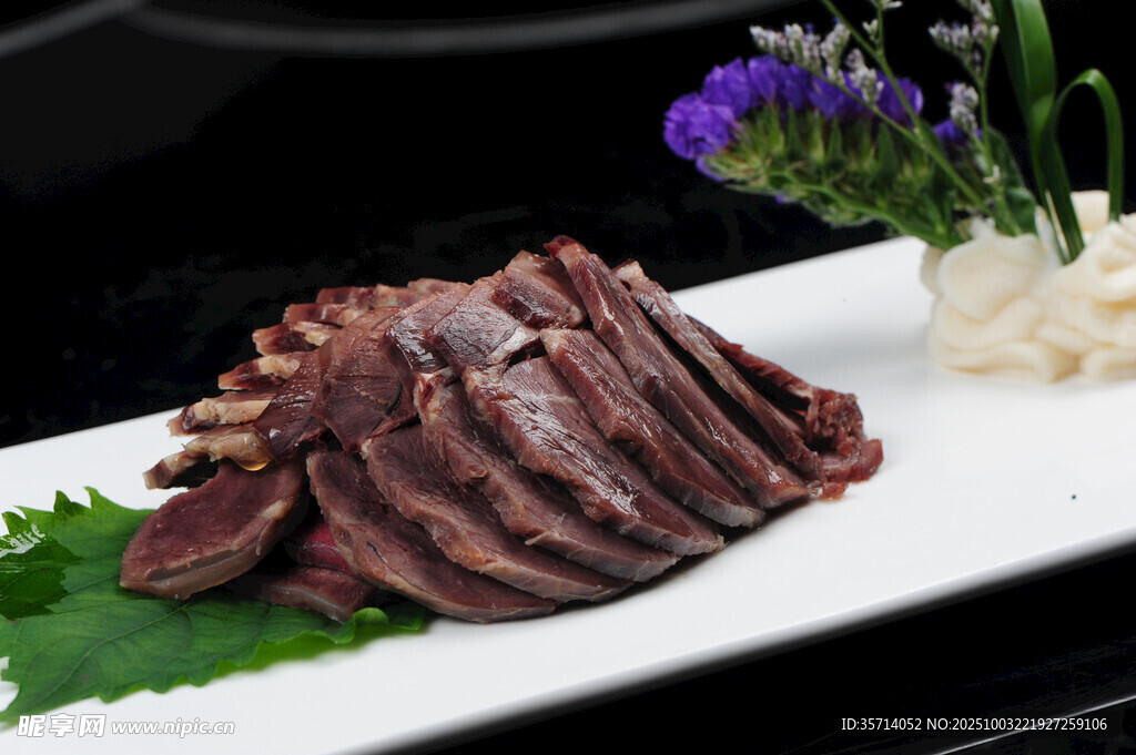 美味酱牛肉摆盘精致