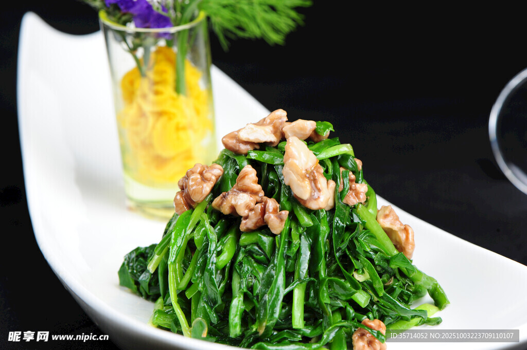 果仁菠菜