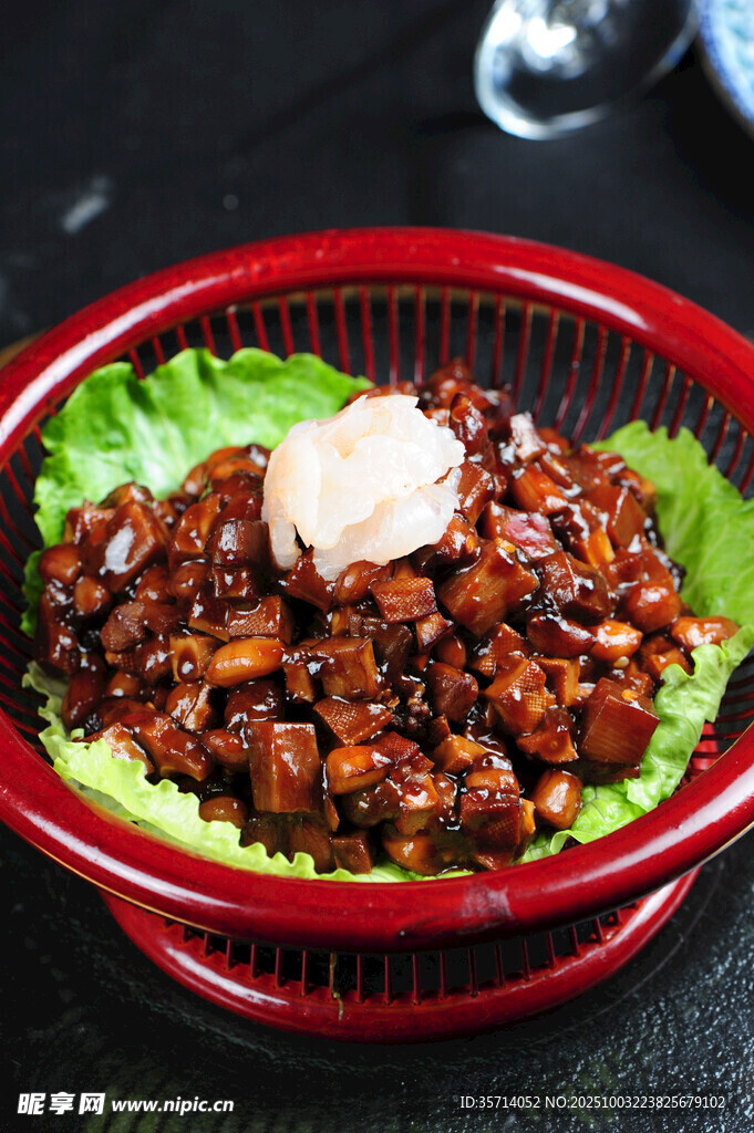 红油拌肉末配生菜