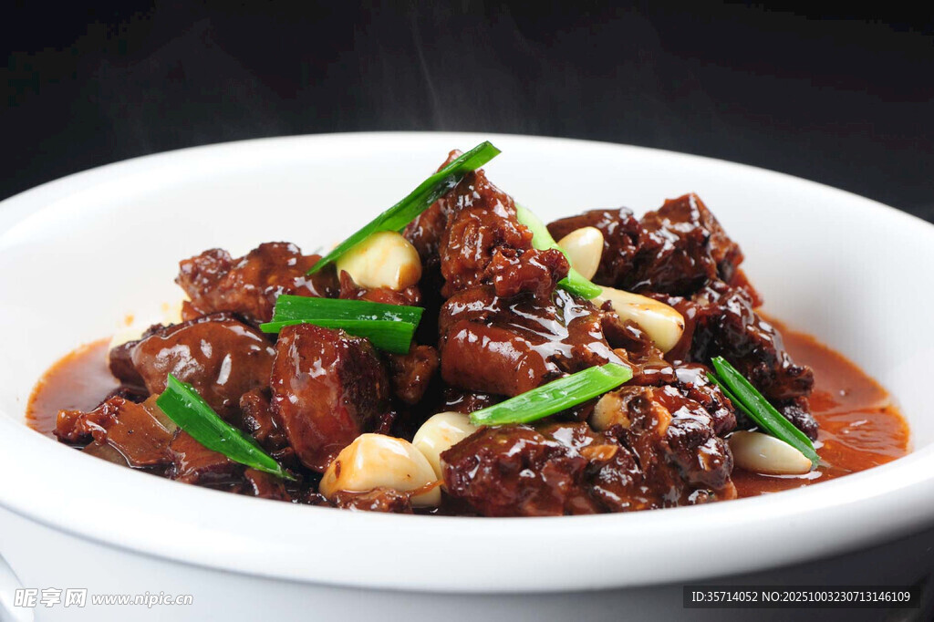 红烧羊肉美味诱人