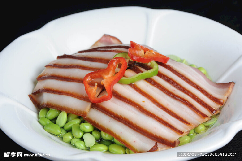 豌豆蒸五花肉