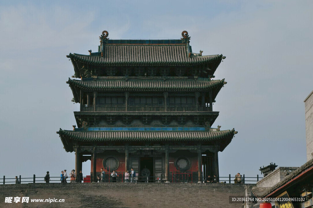 古朴巍峨的中式多层古建筑