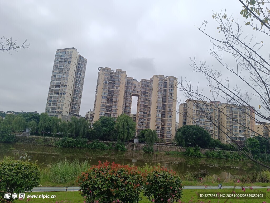 城市中的高层住宅与绿地