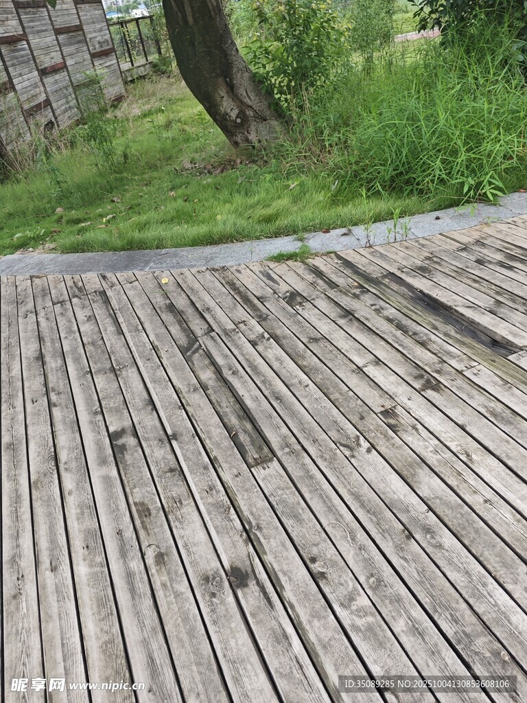 户外木质露台景观