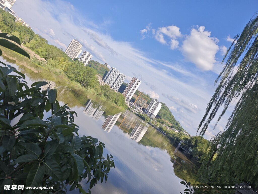 城市河畔风光美景