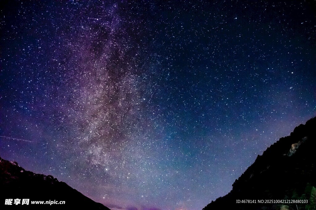 山间璀璨星空美景