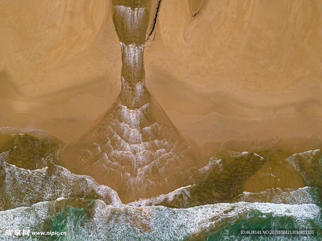 黄河壶口瀑布壮观景象