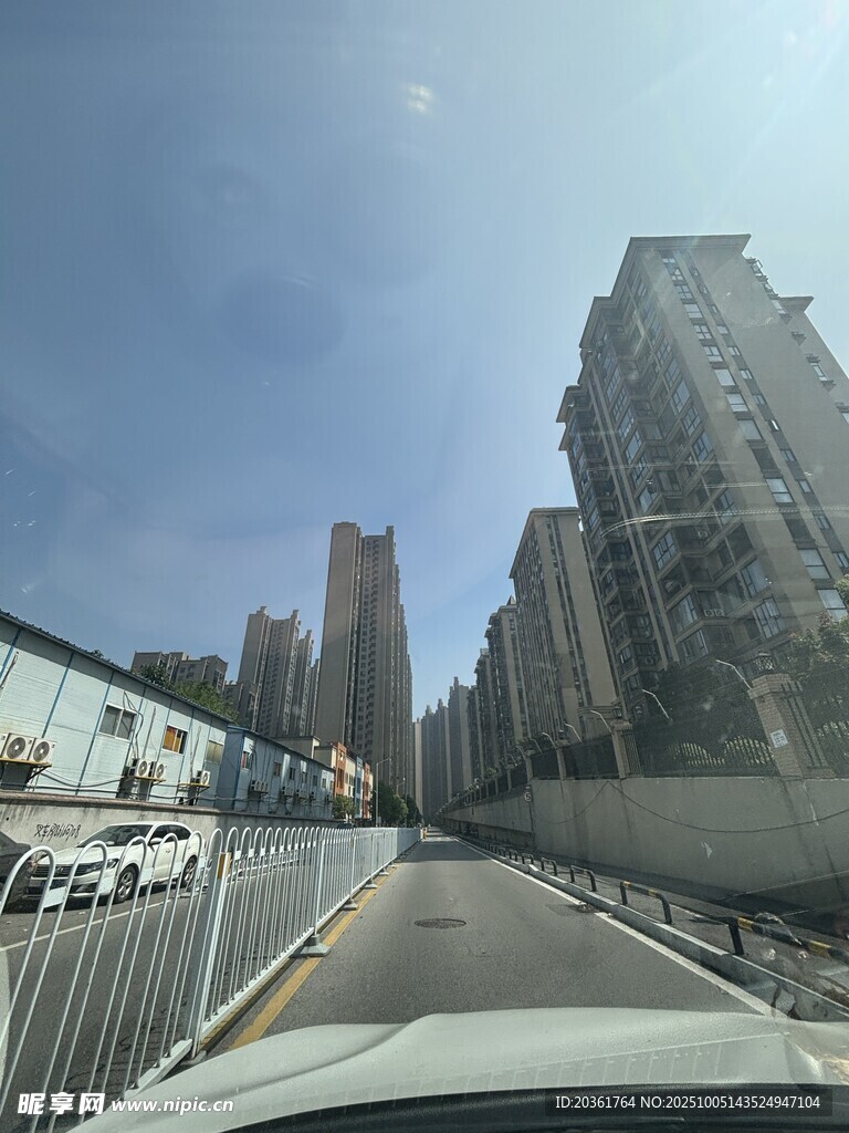 城市道路驾车视角风景