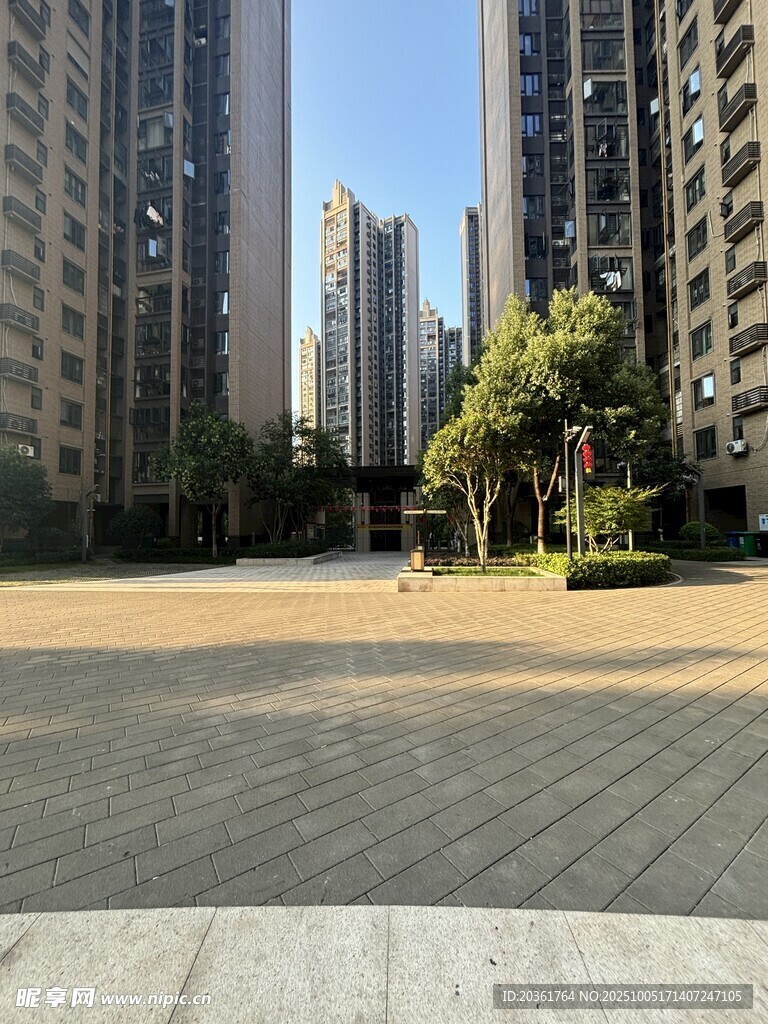 城市住宅区的开阔广场