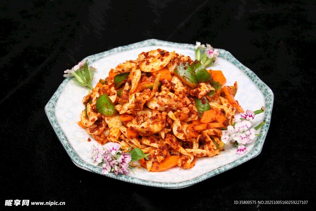 美味凉拌菜装盘