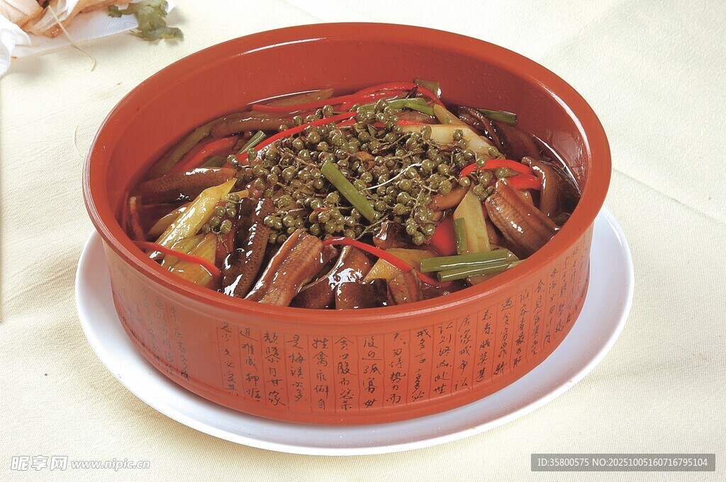 红碗盛的特色麻辣香锅