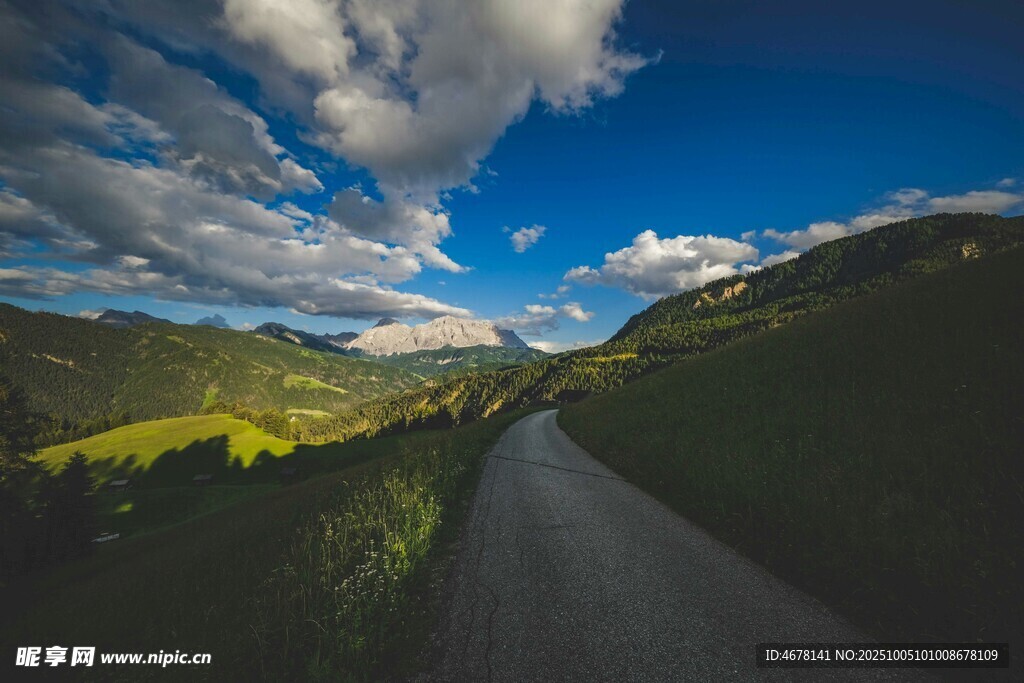 山间公路美景