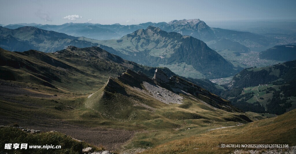 壮丽山峦风景