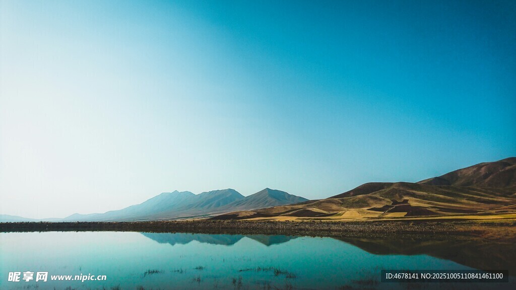 宁静湖山美景