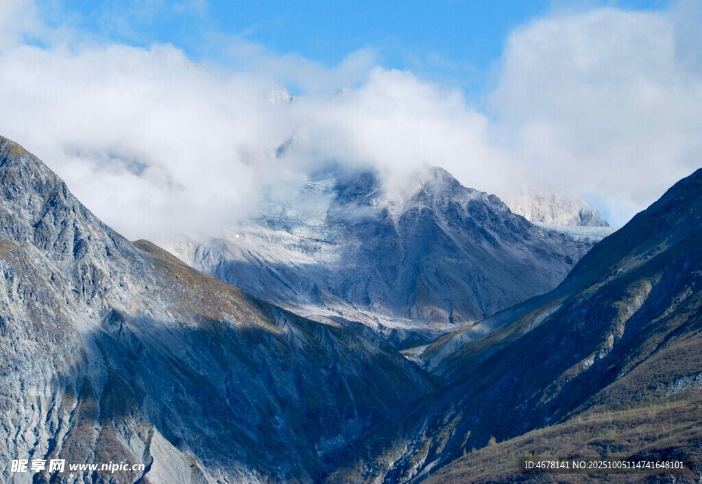 壮丽高山云海景观