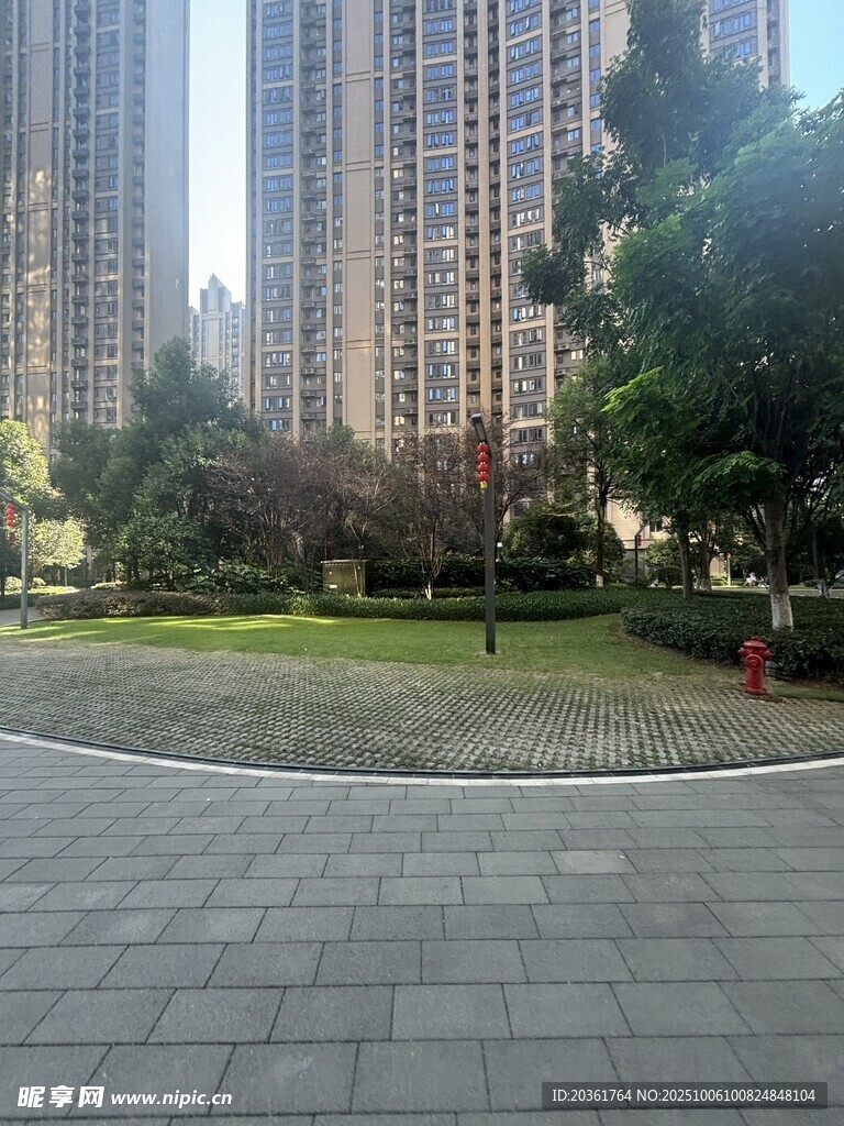 城市小区内的绿化景观