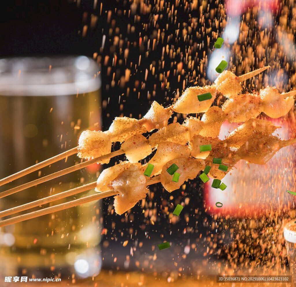 美味串串撒料瞬间